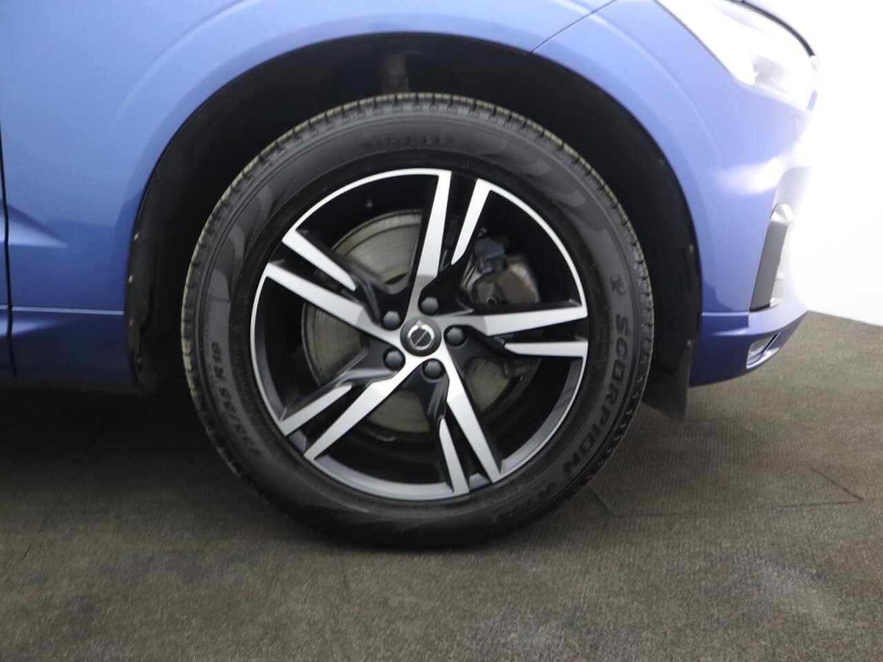 Volvo XC60 2.0 D4 R-Design — image 53