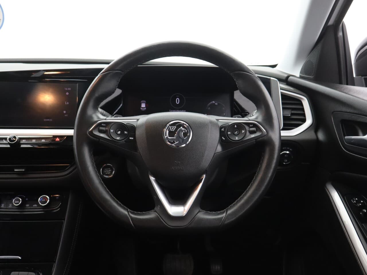Vauxhall Grandland X 1.2 Turbo Elite — image 16