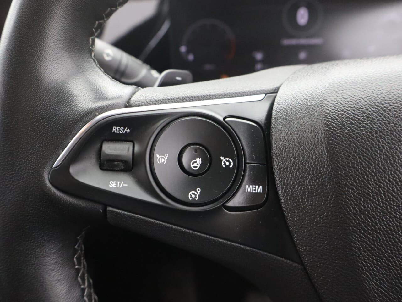 Vauxhall Grandland X 1.2 Turbo Elite — image 17