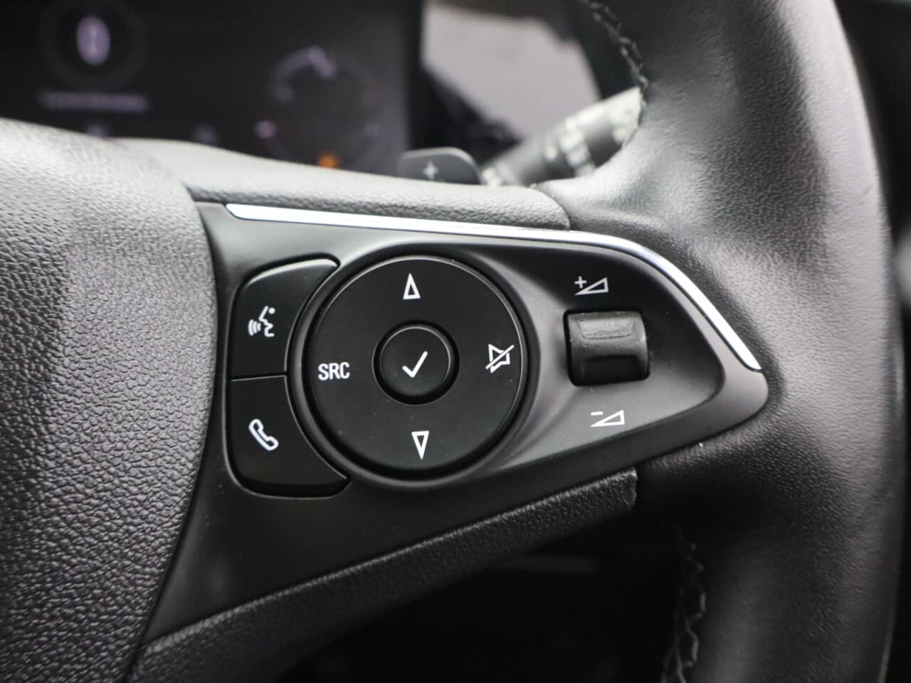 Vauxhall Grandland X 1.2 Turbo Elite — image 18