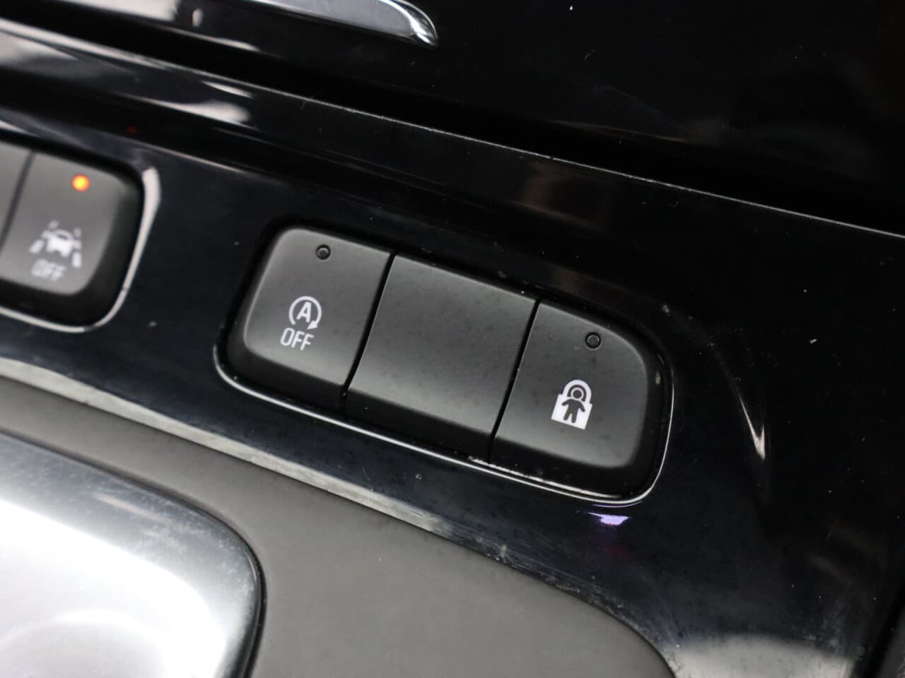Vauxhall Grandland X 1.2 Turbo Elite — image 30