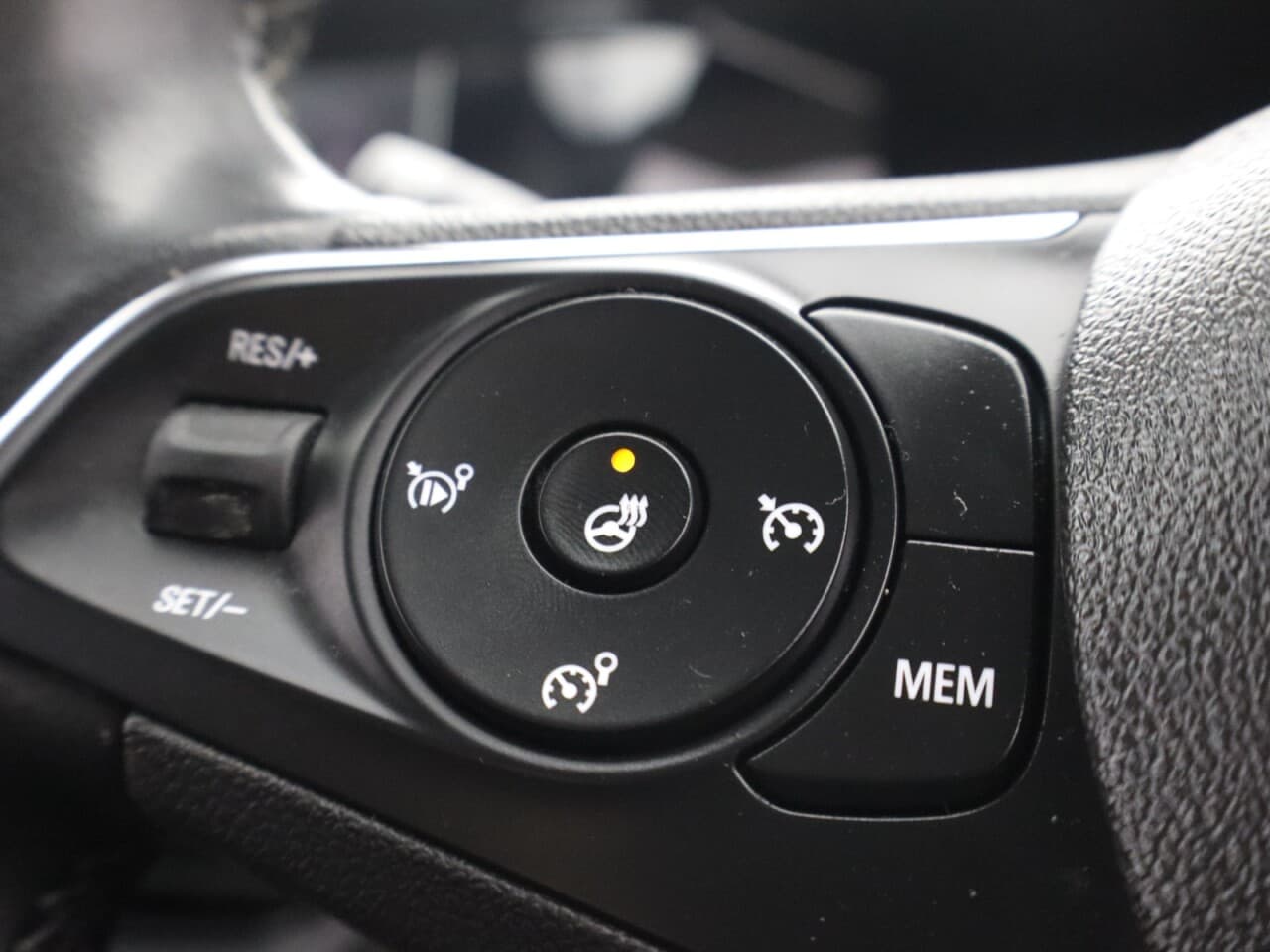 Vauxhall Grandland X 1.2 Turbo Elite — image 35