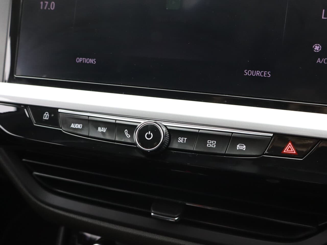 Vauxhall Grandland X 1.2 Turbo Elite — image 36