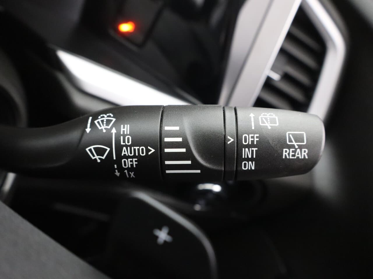 Vauxhall Grandland X 1.2 Turbo Elite — image 44