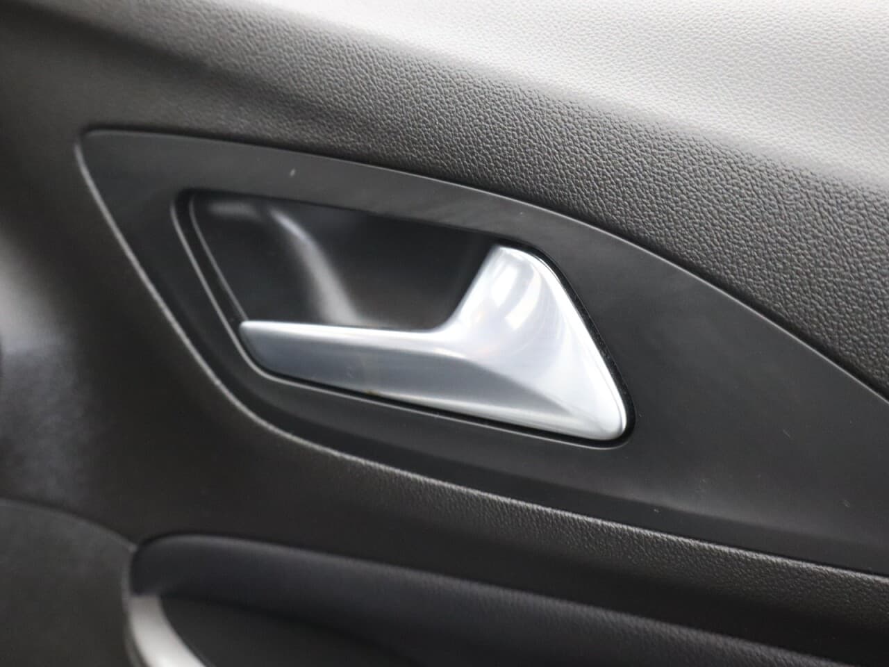 Vauxhall Grandland X 1.2 Turbo Elite — image 53