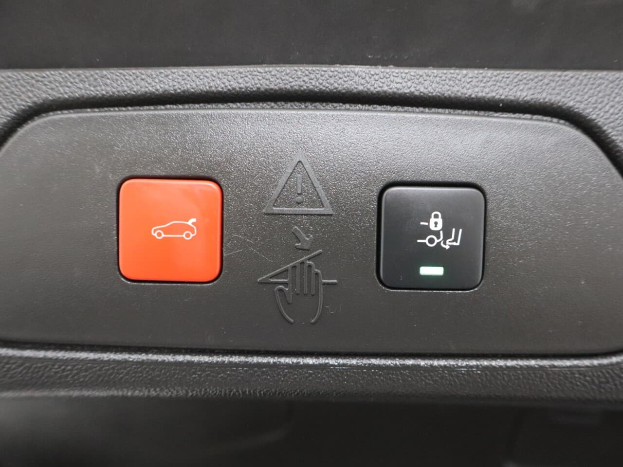 Vauxhall Grandland X 1.2 Turbo Elite — image 50