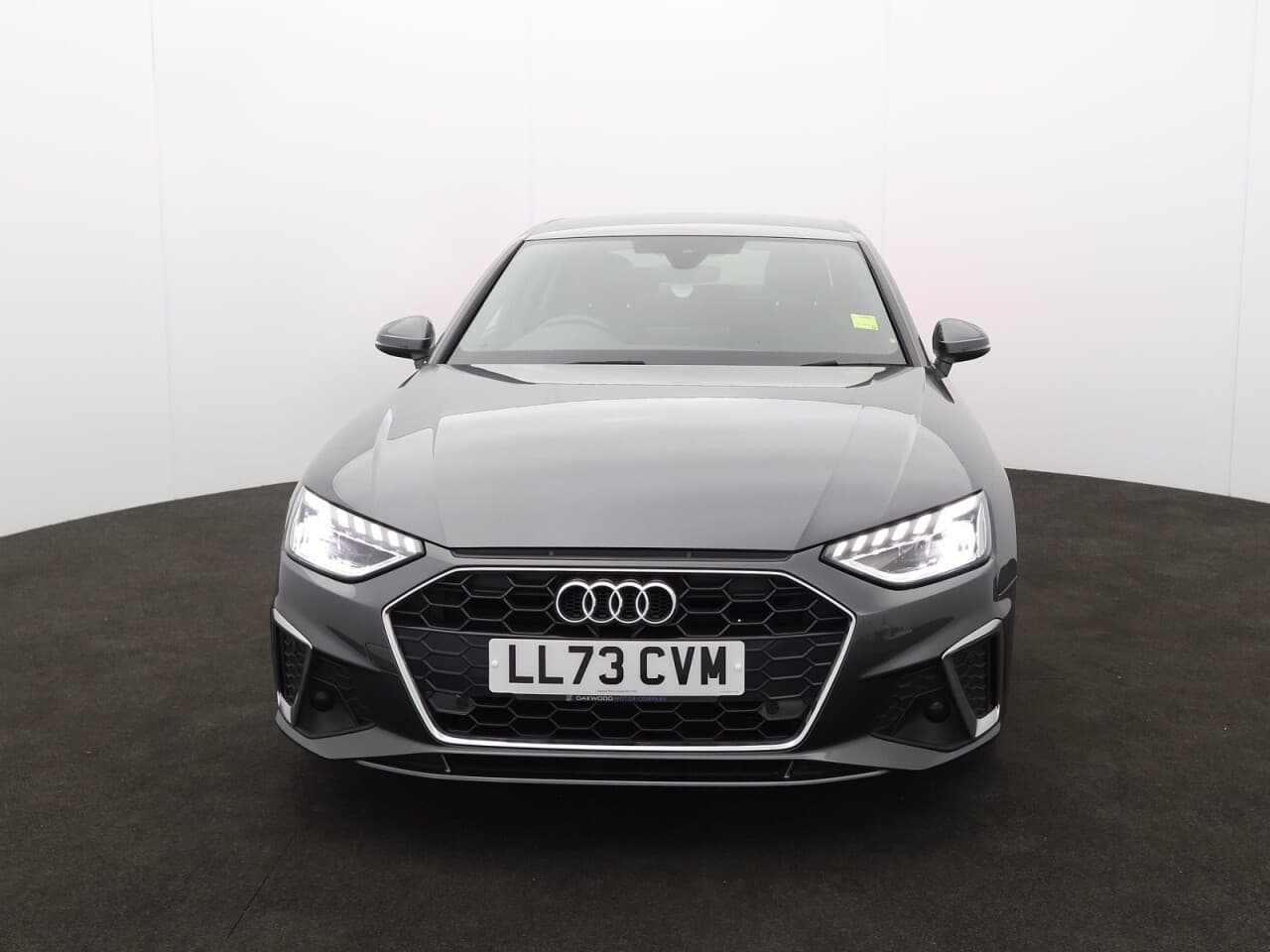 Audi A4 2.0 TDI 35 S line — image 4