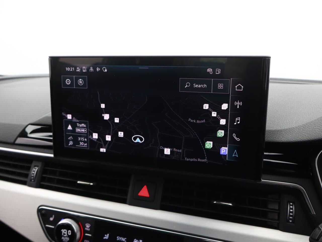 Audi A4 2.0 TDI 35 S line — image 22