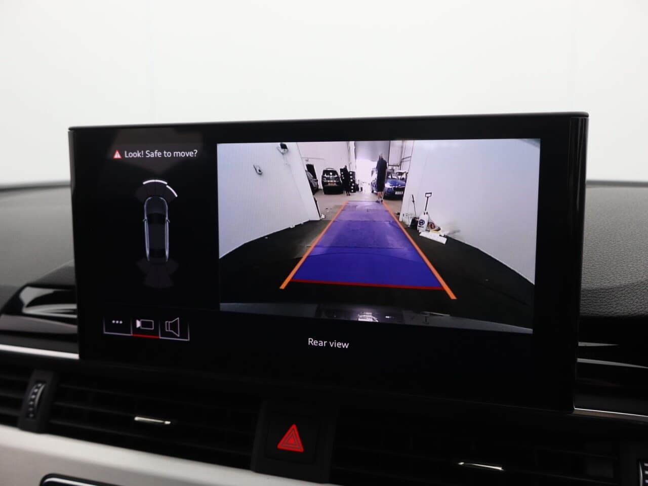 Audi A4 2.0 TDI 35 S line — image 34
