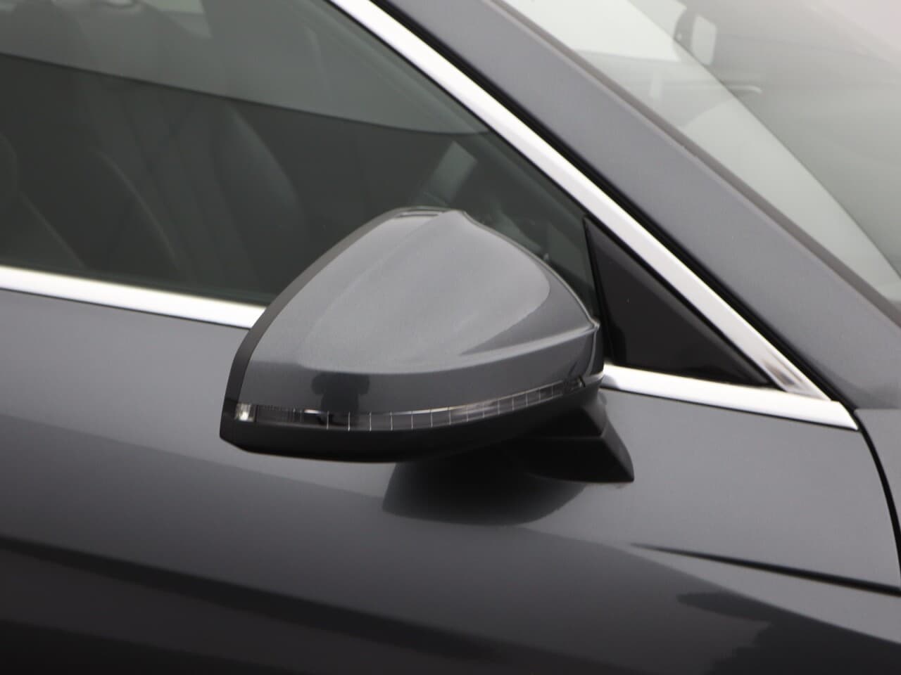 Audi A4 2.0 TDI 35 S line — image 56