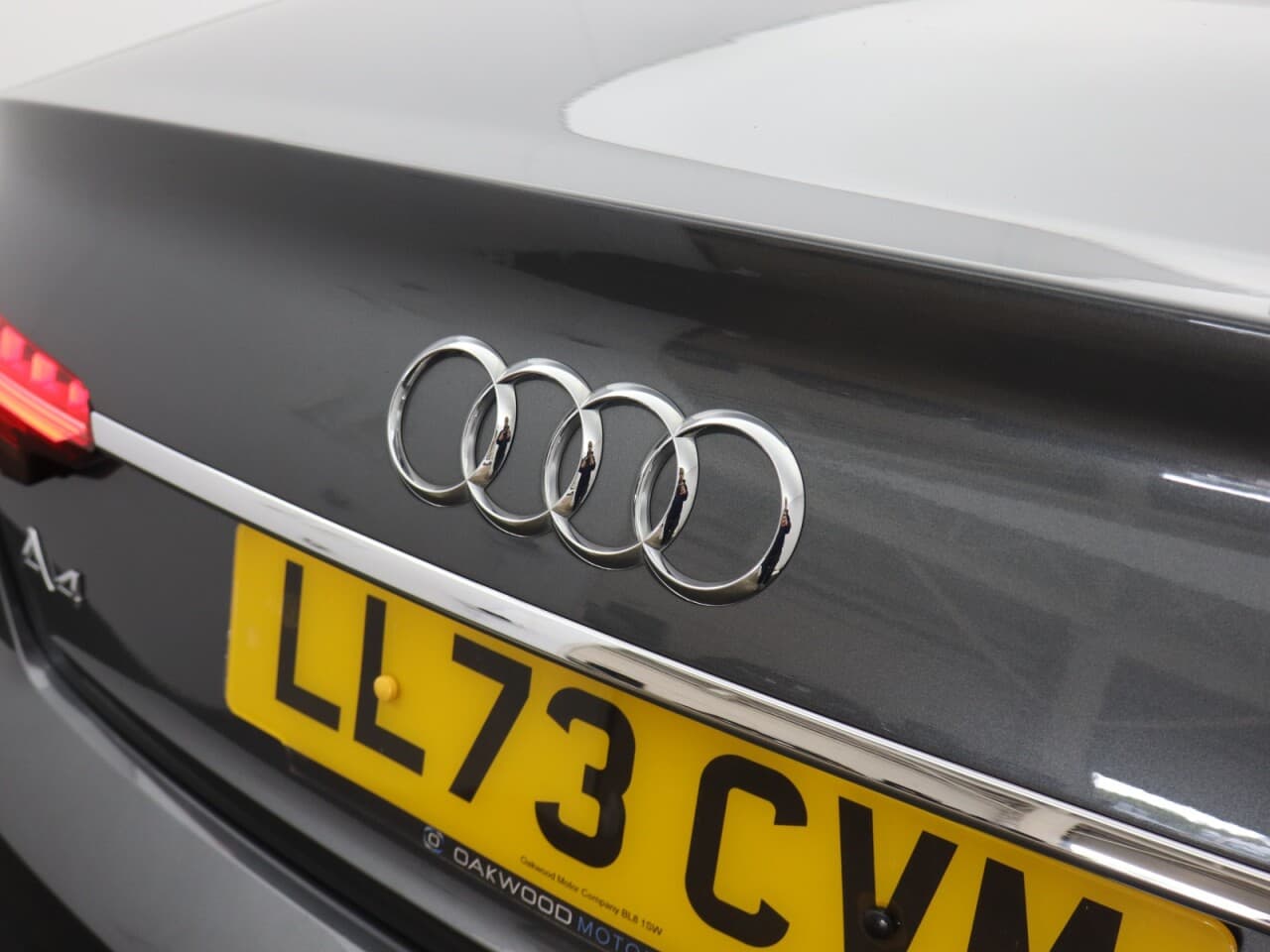 Audi A4 2.0 TDI 35 S line — image 62