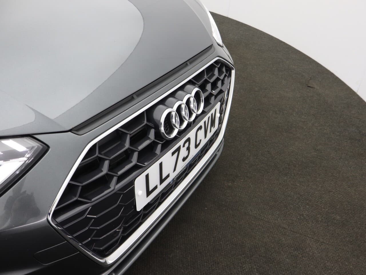 Audi A4 2.0 TDI 35 S line — image 64