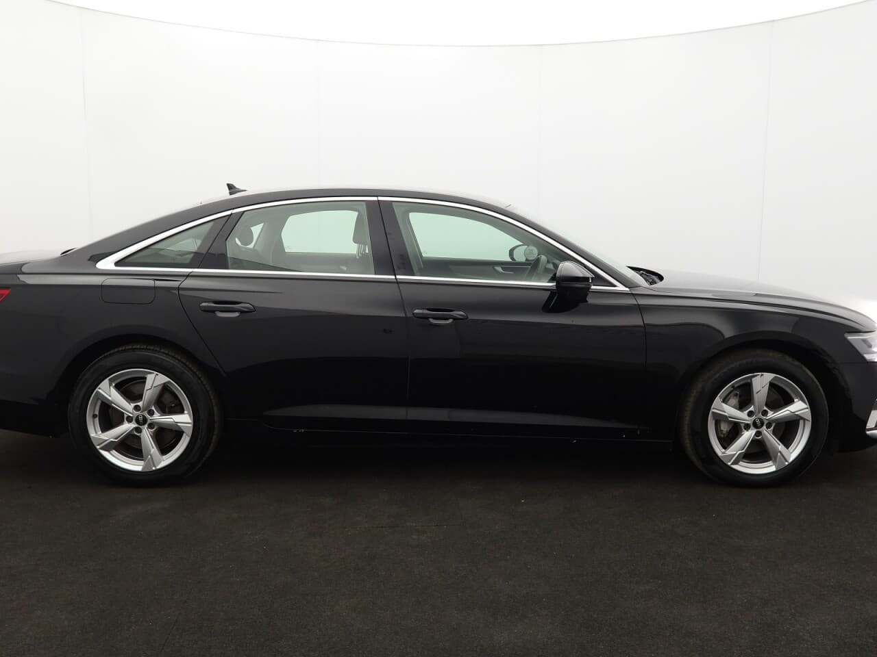 Audi A6 Saloon 2.0 TFSI 45 Sport — image 11