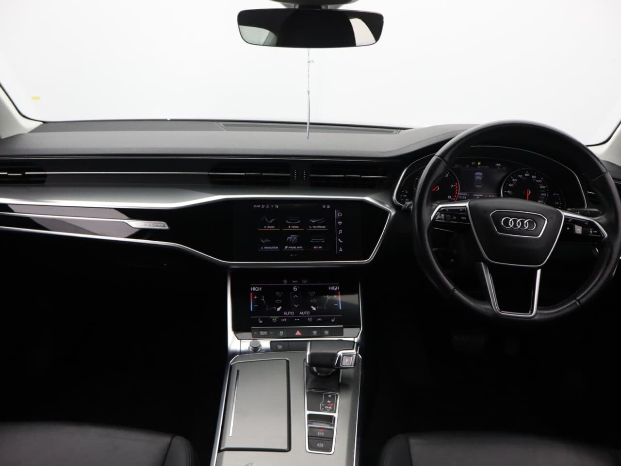 Audi A6 Saloon 2.0 TFSI 45 Sport — image 12