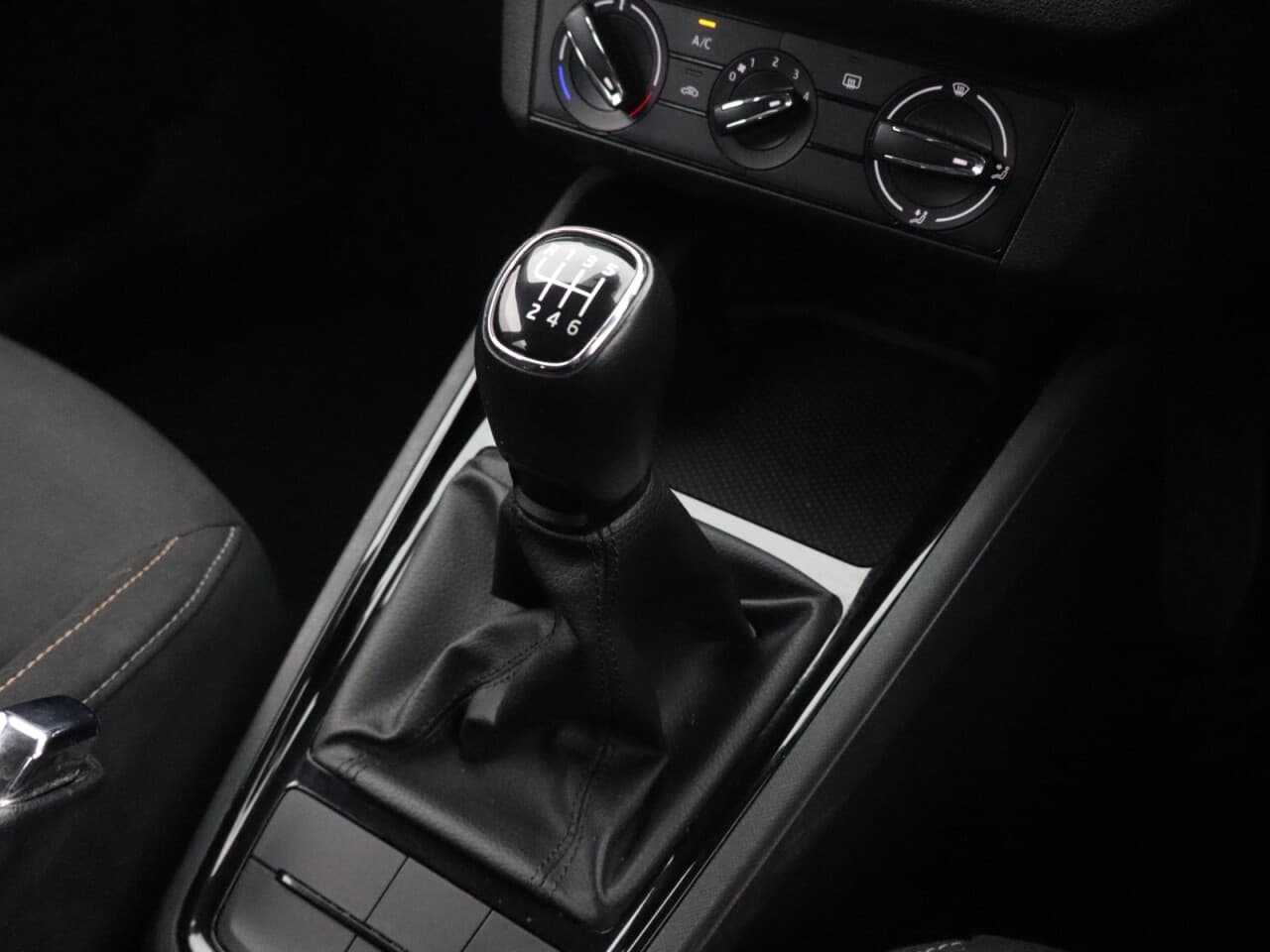Skoda Scala 1.0 TSI SE — image 23