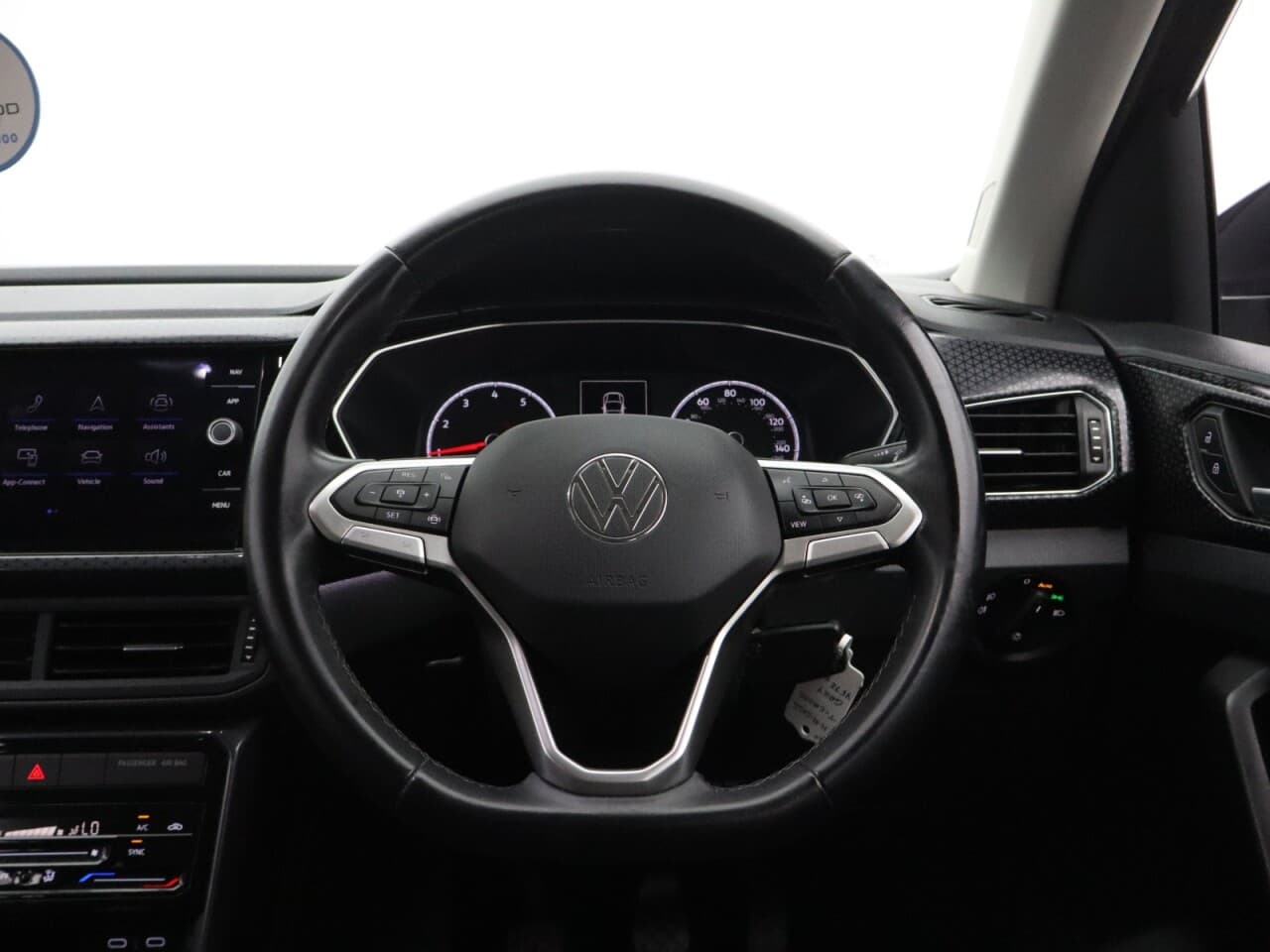 Volkswagen T-Cross 1.0 TSI SEL — image 16