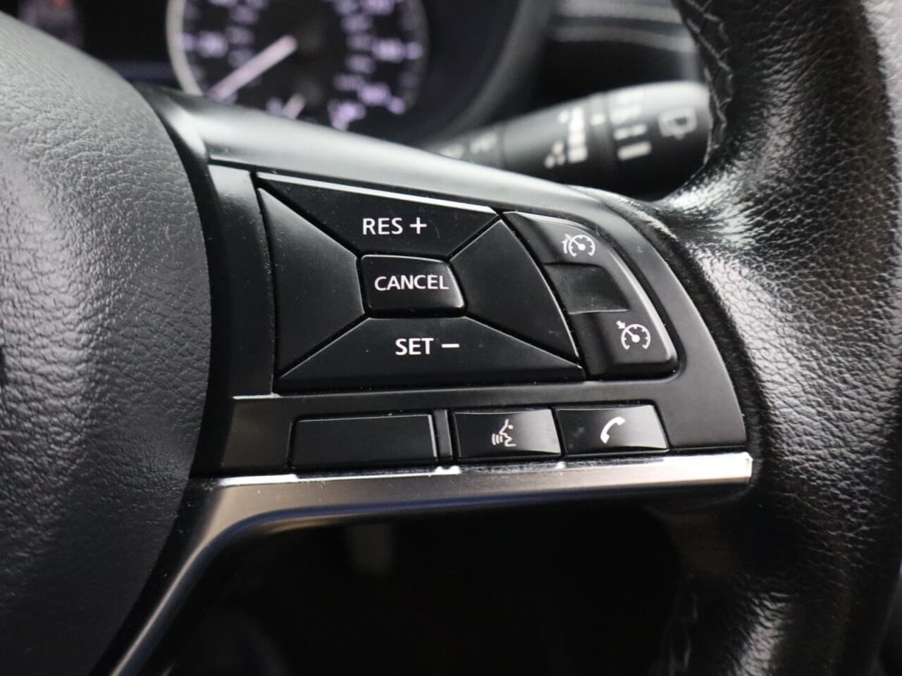 Nissan Juke 1.0 DIG-T N-Connecta — image 18