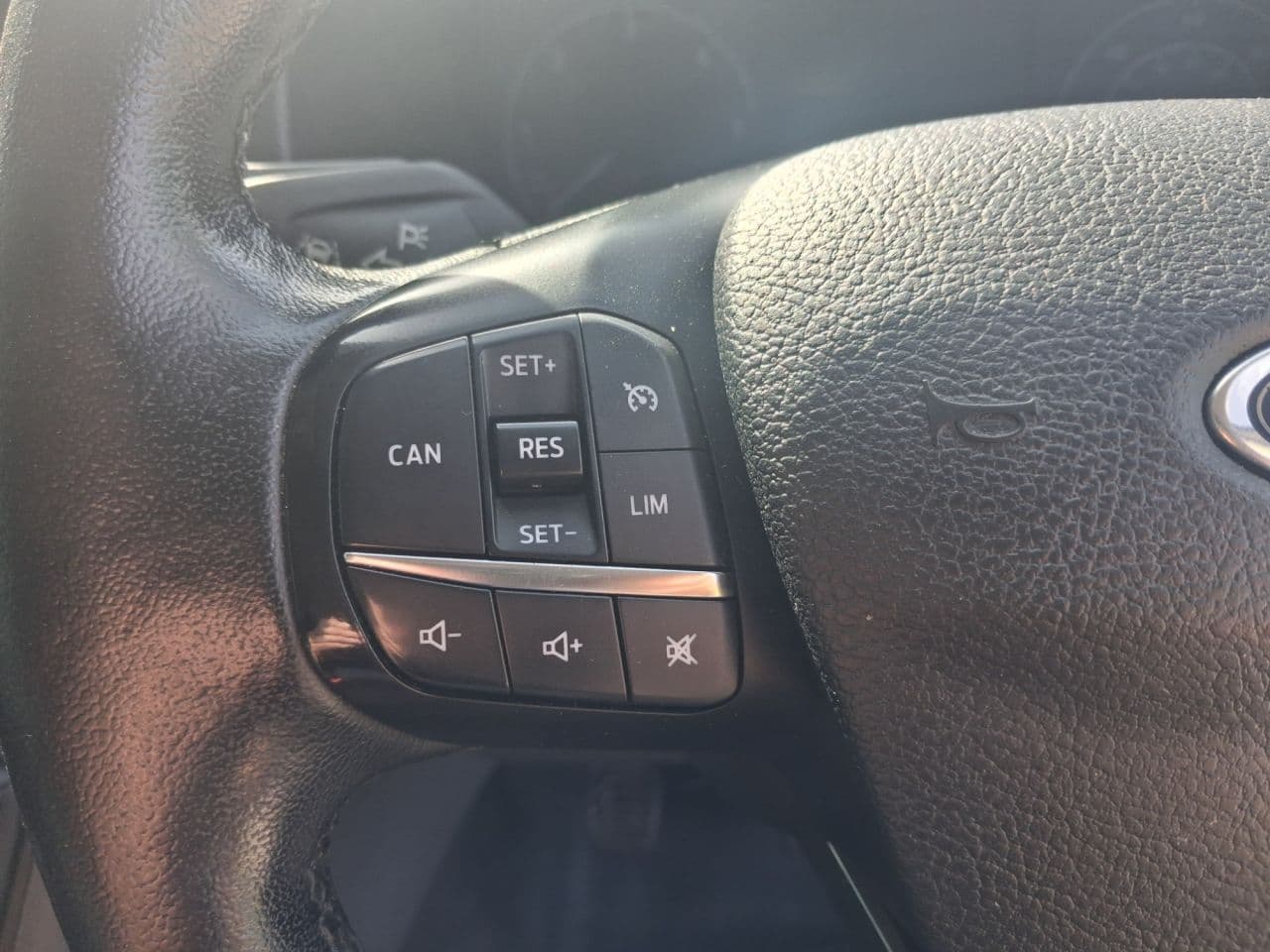 Ford Transit 2.0 350 EcoBlue Trend — image 14