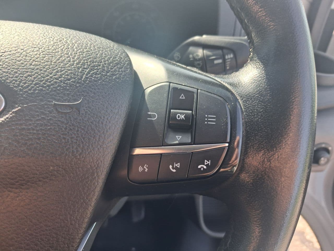 Ford Transit 2.0 350 EcoBlue Trend — image 16