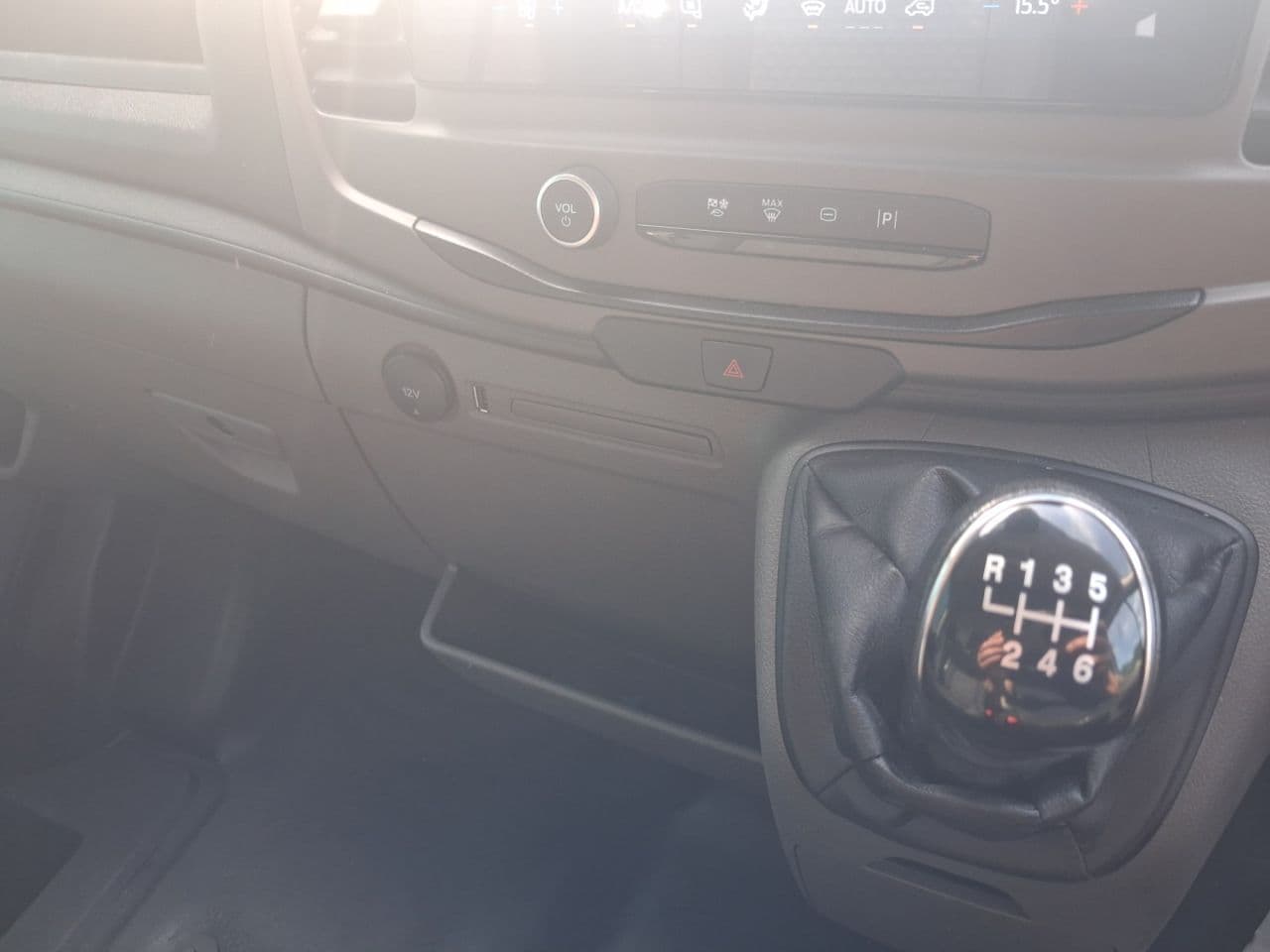 Ford Transit 2.0 350 EcoBlue Trend — image 24