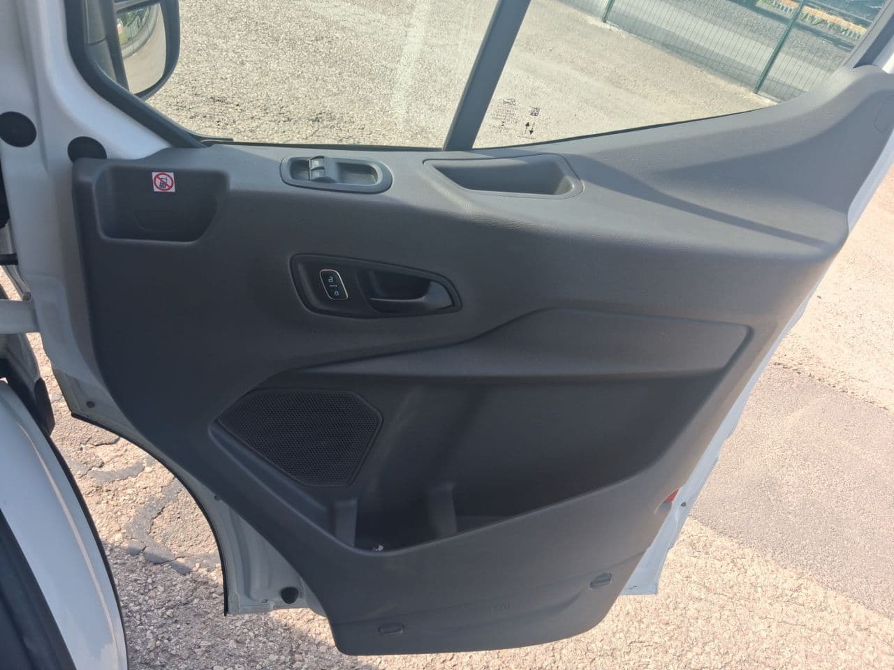 Ford Transit 2.0 350 EcoBlue Trend — image 31