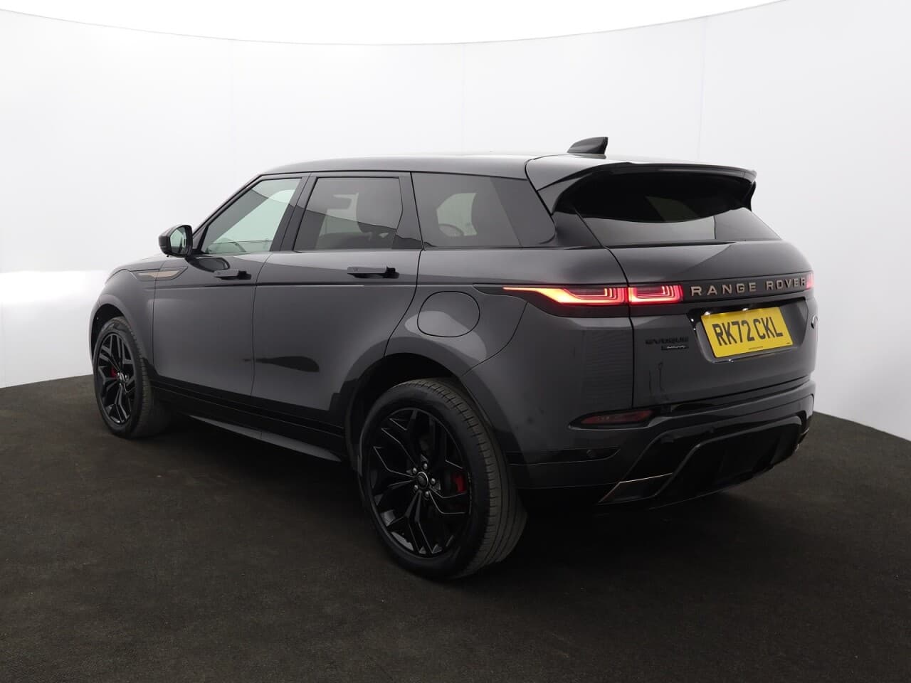 Land Rover Range Rover Evoque 1.5 P300e 12.2kWh Autobiography — image 8