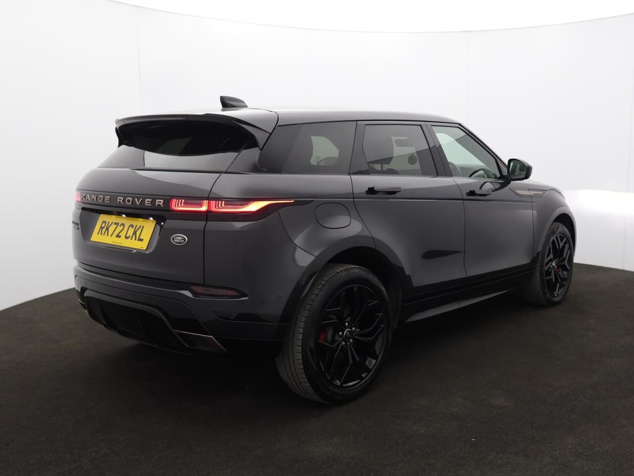 Land Rover Range Rover Evoque 1.5 P300e 12.2kWh Autobiography — image 10