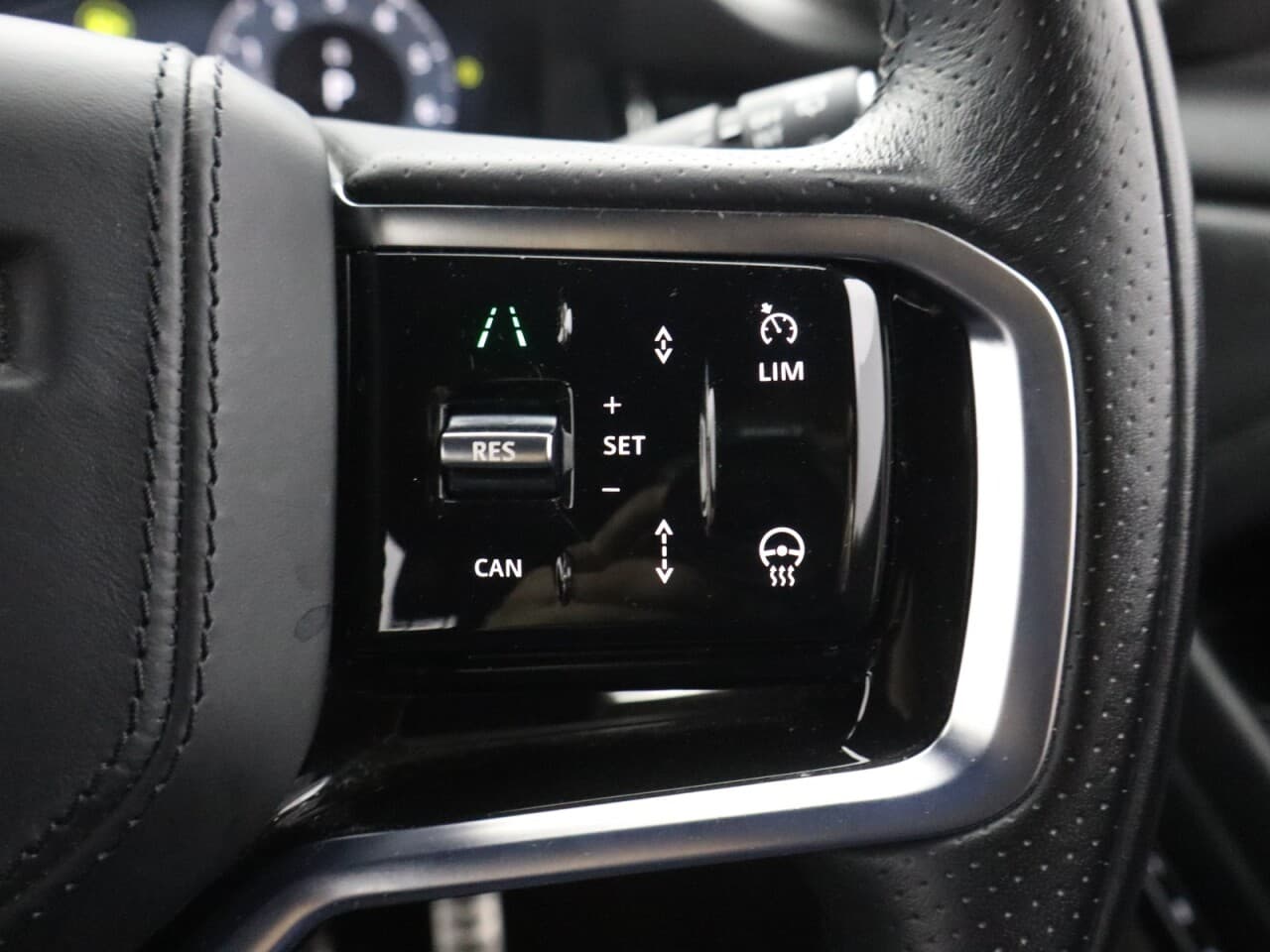 Land Rover Range Rover Evoque 1.5 P300e 12.2kWh Autobiography — image 18
