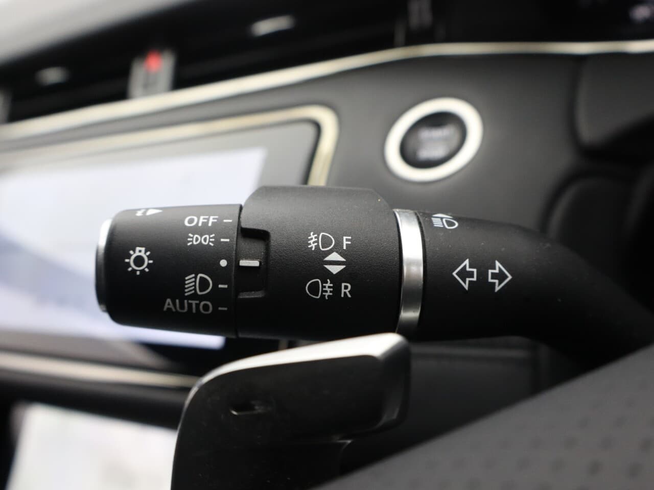 Land Rover Range Rover Evoque 1.5 P300e 12.2kWh Autobiography — image 42