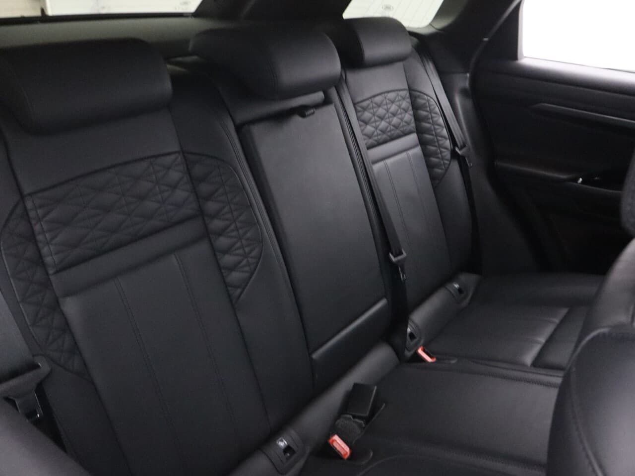 Land Rover Range Rover Evoque 1.5 P300e 12.2kWh Autobiography — image 47