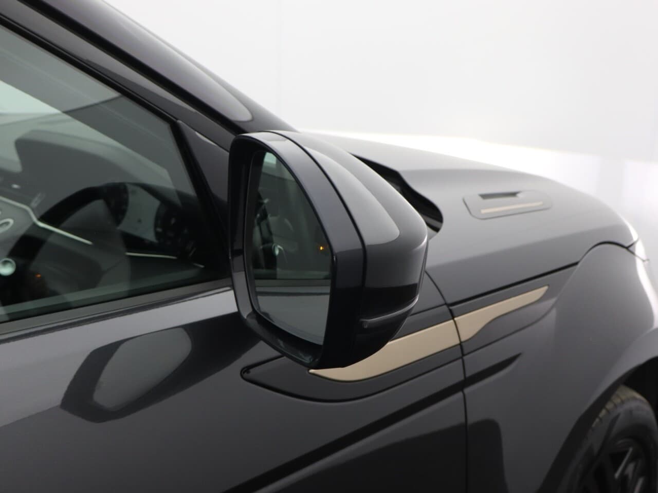 Land Rover Range Rover Evoque 1.5 P300e 12.2kWh Autobiography — image 58