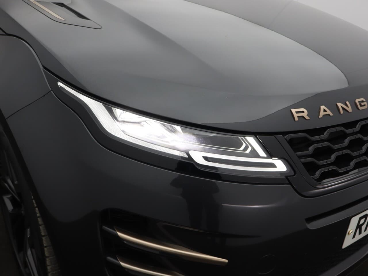 Land Rover Range Rover Evoque 1.5 P300e 12.2kWh Autobiography — image 62
