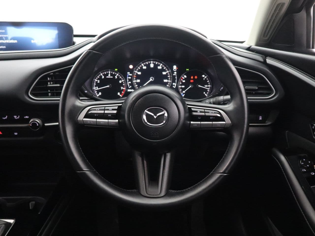 Mazda CX-30 2.0 e-SKYACTIV G MHEV SE-L — image 16
