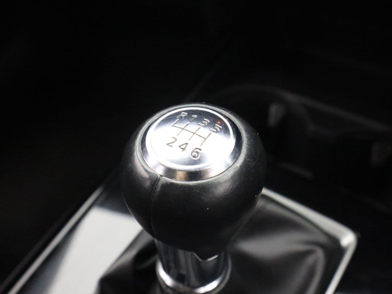Mazda CX-30 2.0 e-SKYACTIV G MHEV SE-L — image 24