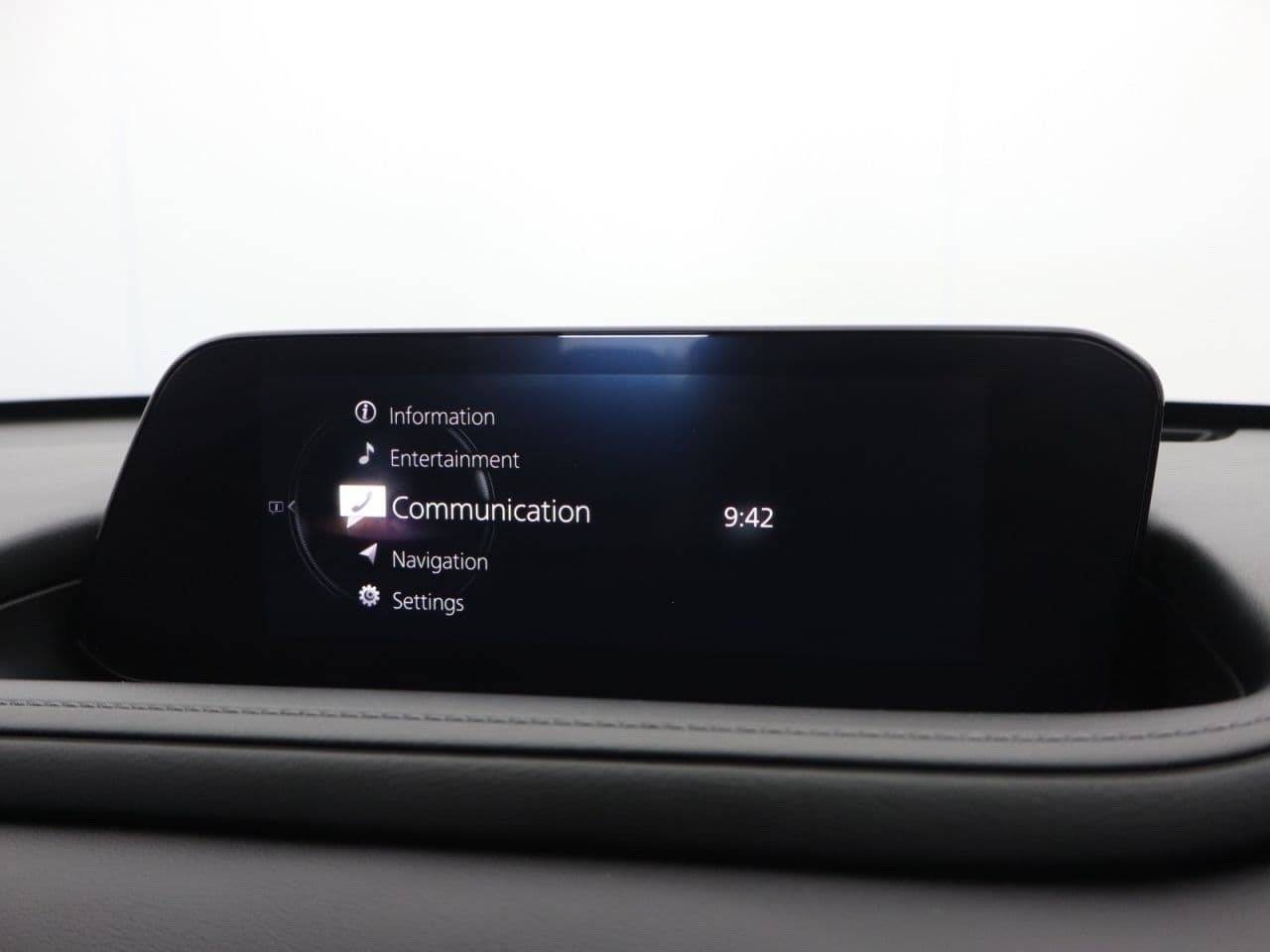 Mazda CX-30 2.0 e-SKYACTIV G MHEV SE-L — image 30