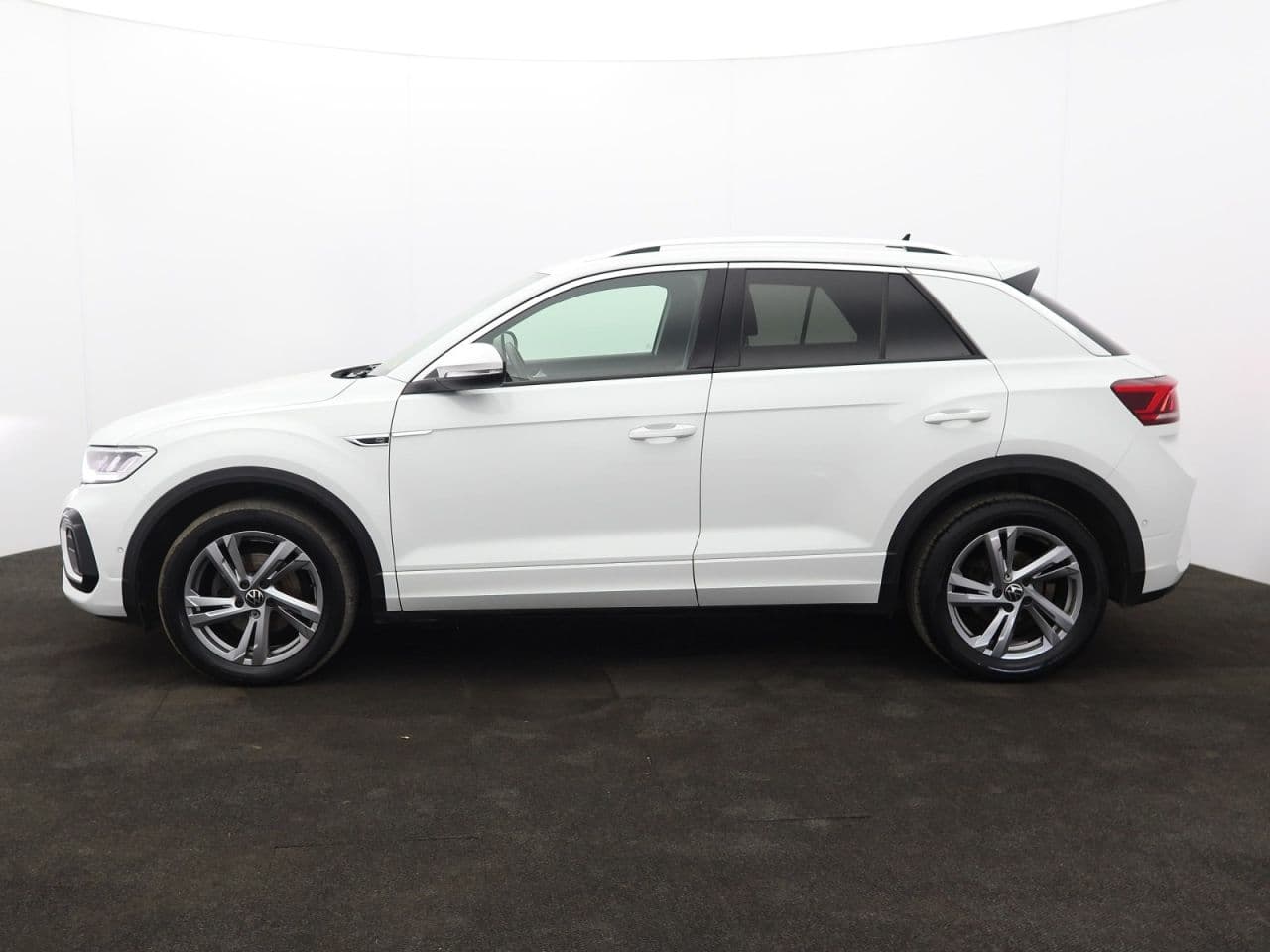 Volkswagen T-Roc 1.5 TSI R-Line — image 6