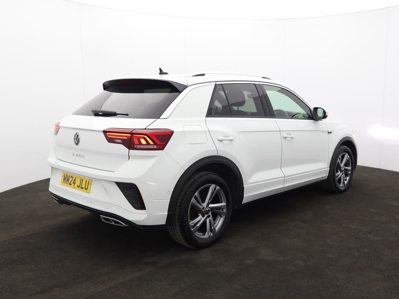 Volkswagen T-Roc 1.5 TSI R-Line — image 10