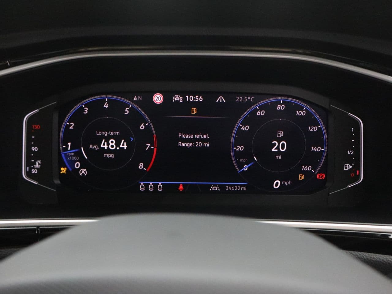 Volkswagen T-Roc 1.5 TSI R-Line — image 22