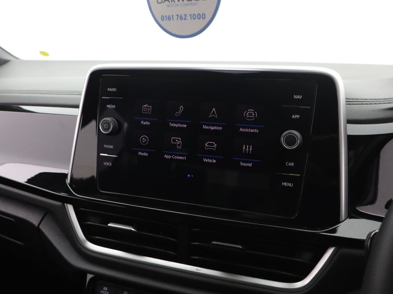 Volkswagen T-Roc 1.5 TSI R-Line — image 23