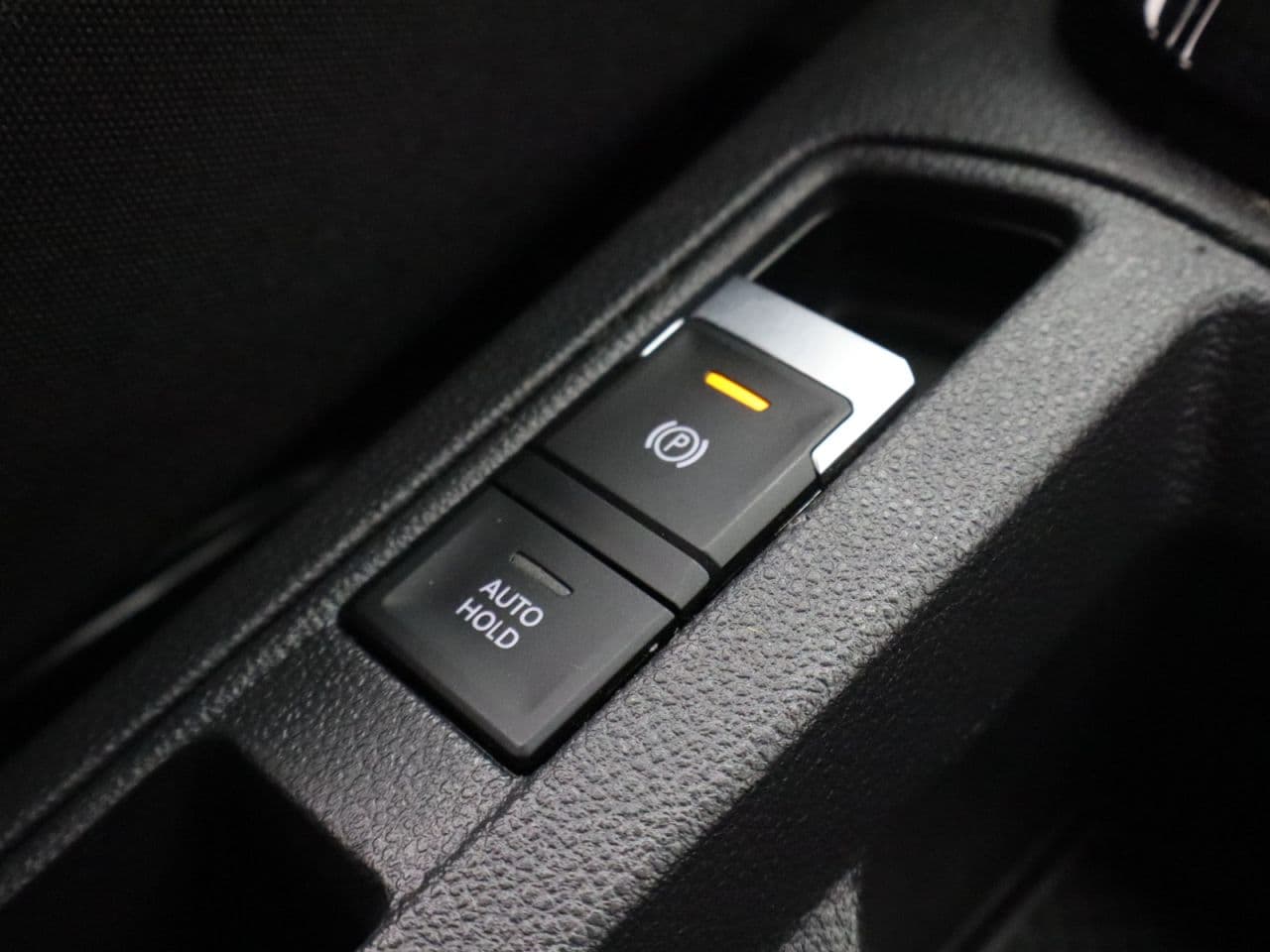 Volkswagen T-Roc 1.5 TSI R-Line — image 28
