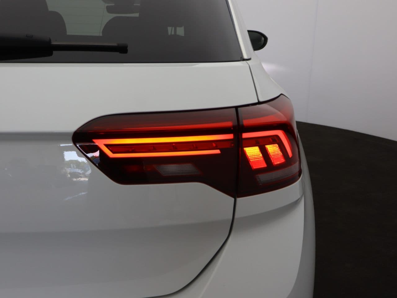 Volkswagen T-Roc 1.5 TSI R-Line — image 56