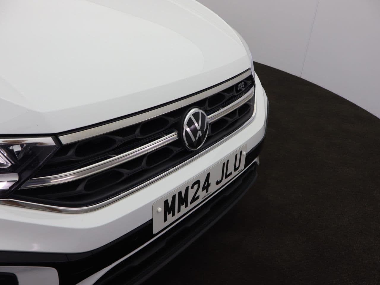 Volkswagen T-Roc 1.5 TSI R-Line — image 59