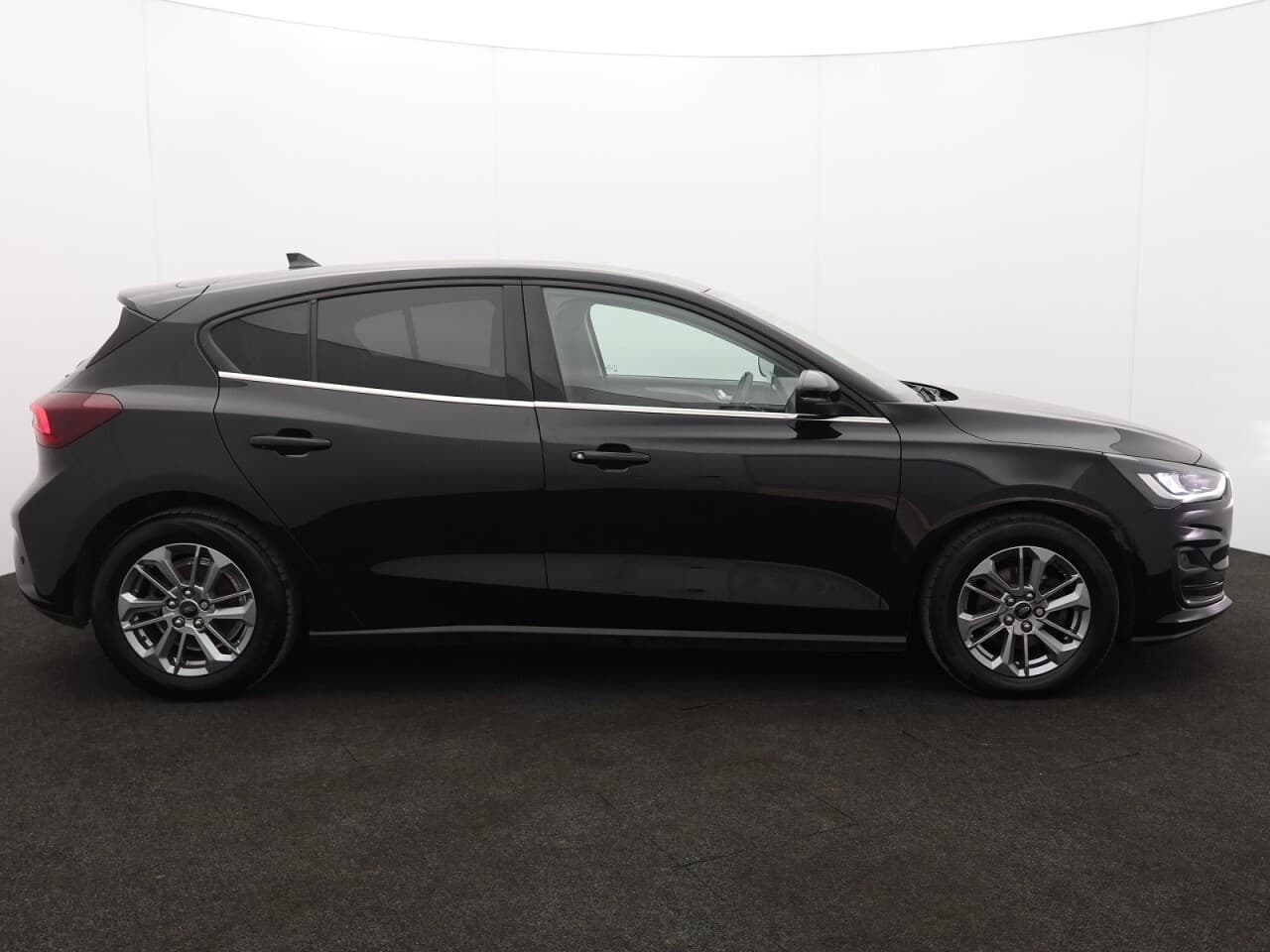 Ford Focus 1.0T EcoBoost Titanium — image 11