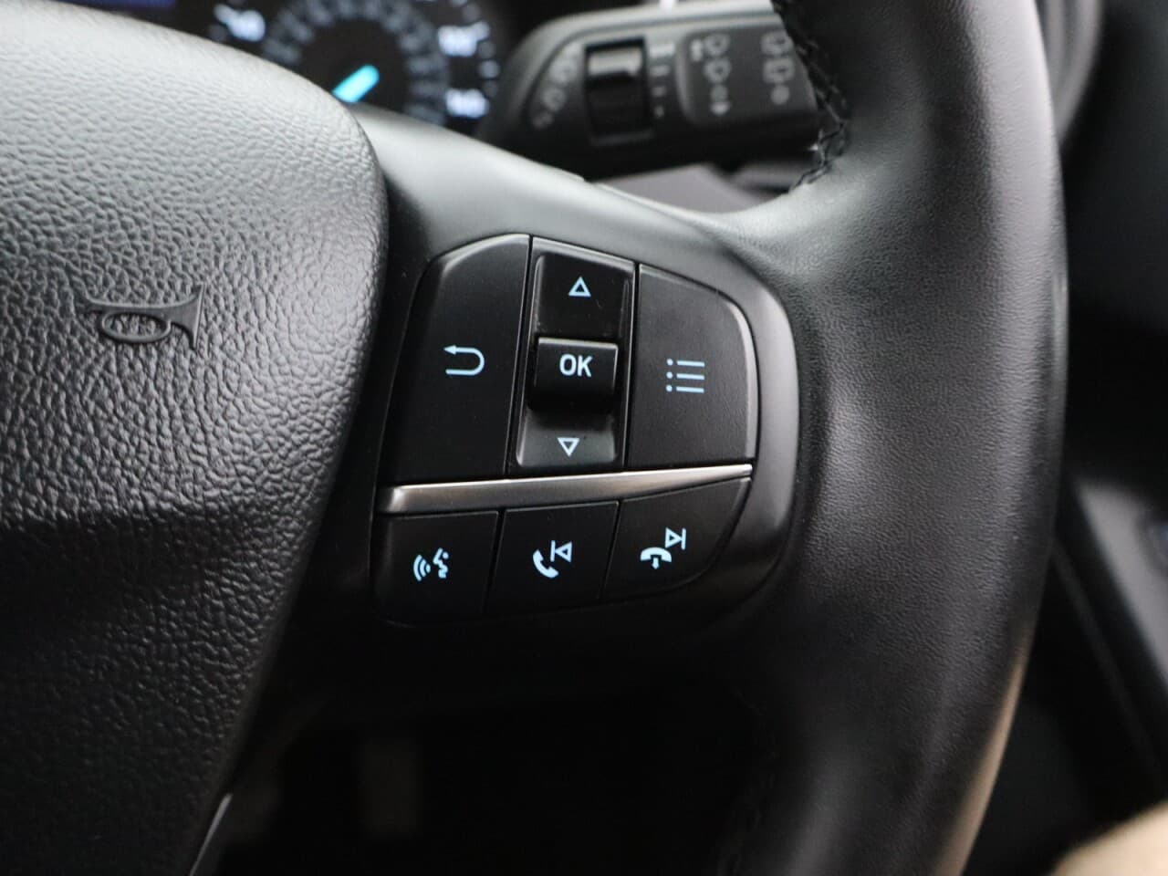 Ford Focus 1.0T EcoBoost Titanium — image 18