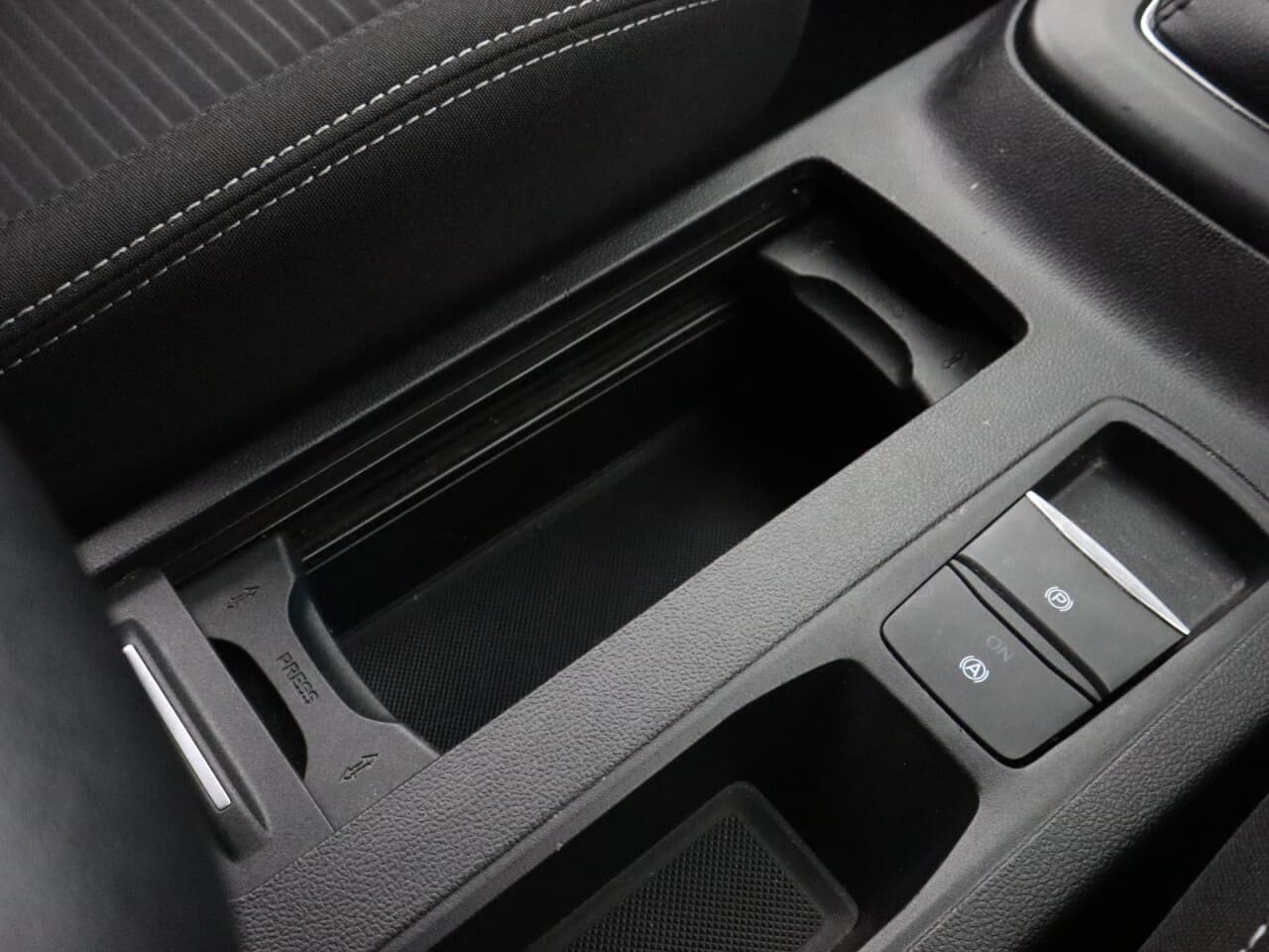 Ford Focus 1.0T EcoBoost Titanium — image 26