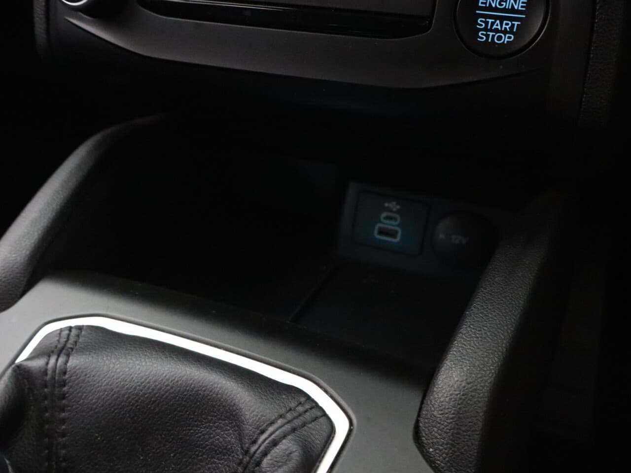 Ford Focus 1.0T EcoBoost Titanium — image 28