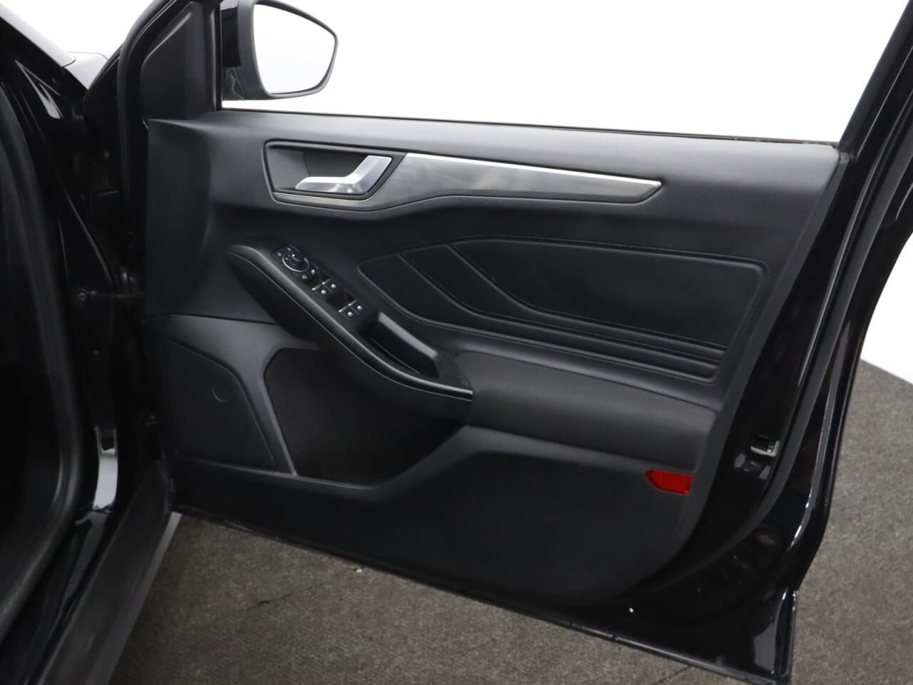 Ford Focus 1.0T EcoBoost Titanium — image 47