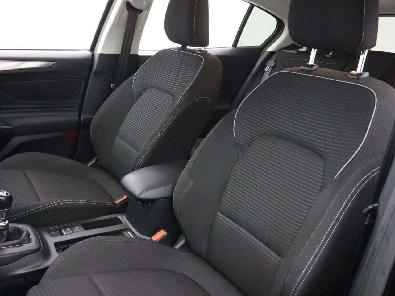 Ford Focus 1.0T EcoBoost Titanium — image 45