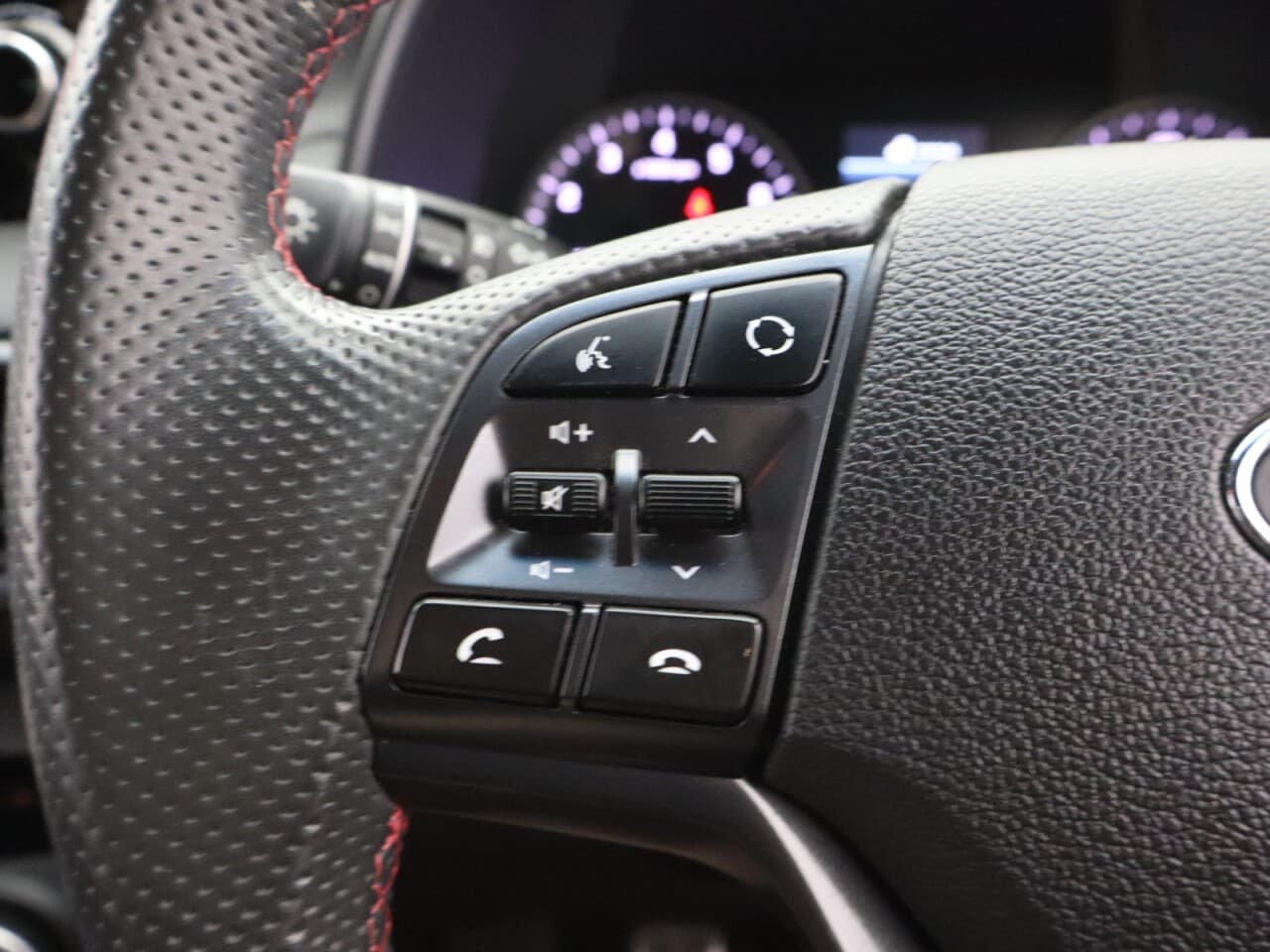 Hyundai Tucson 1.6 T-GDi N Line — image 17
