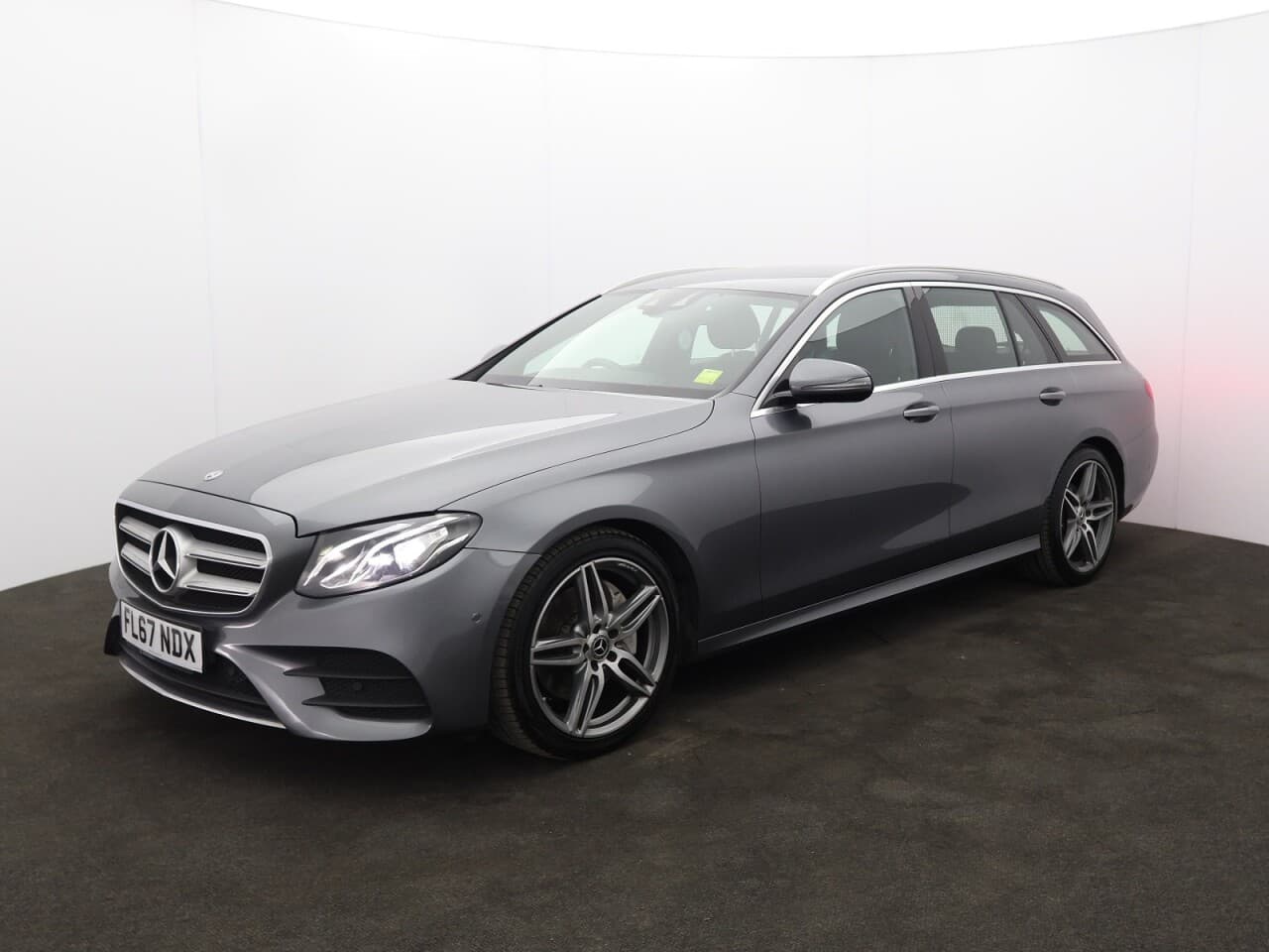 Mercedes-Benz E Class 2.0 E200d AMG Line — image 5